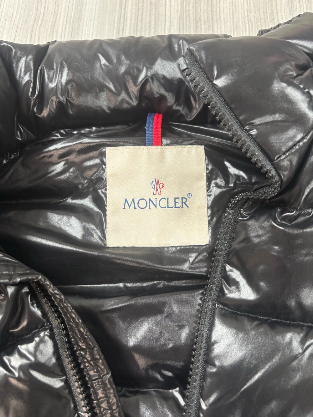Moncler puffer - Picture 2 of 10